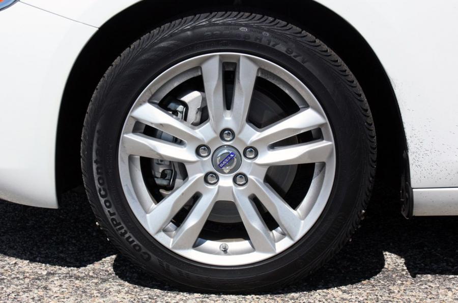  Volvo S60 T5 AWD 2013 года  (фото 36 из 40)